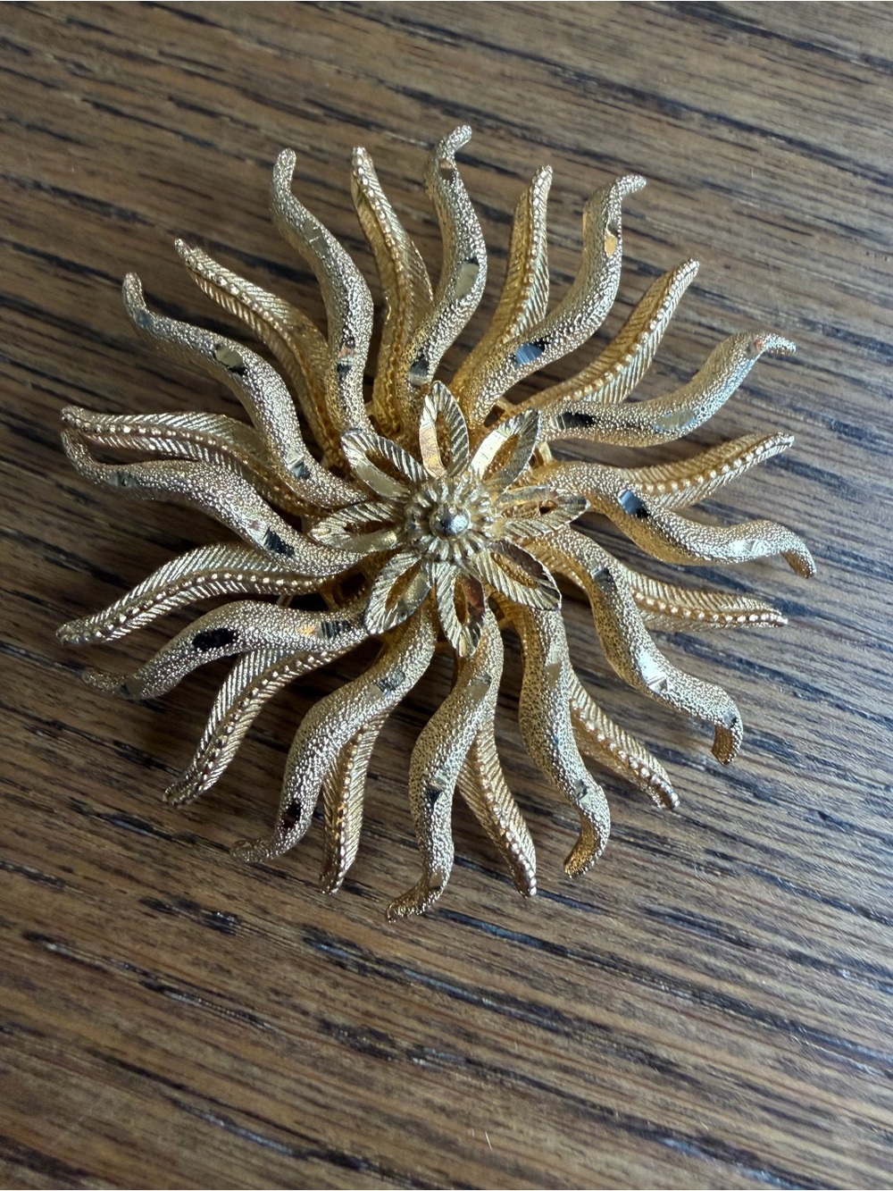 Stunning Vintage Mid-Century Modern Signed CFW Gold-Tone Sunburst Brooch
